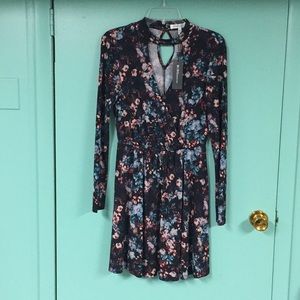 BNWT BCBG GENERATION LONG SLEEVE-CHOKER COLLAR V-NECK FLORAL PRINT DRESS